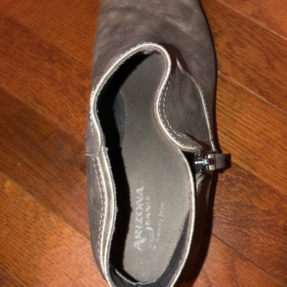 boots - Picture 4 of 4